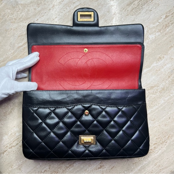 Chanel Reissue 226 Double Flap Bag (2009-2010) - Picture 4 of 8